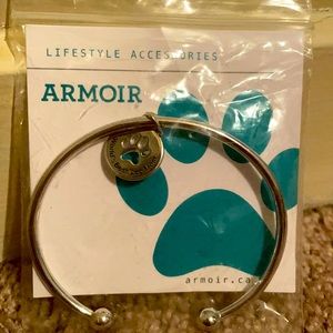 Armoir Worlds Best Dog Mom Charm Bracelet